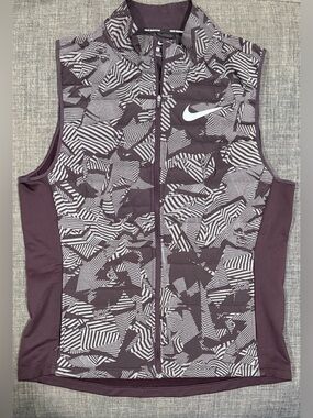 Nike Essentials Plum Flash Running Vest